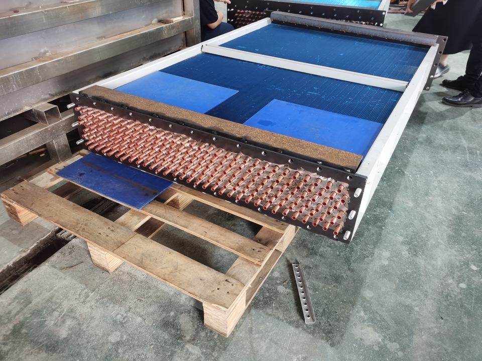 Welding Process Hydropower Station Water Cooling Dismountable Heat Exchanger With Copper Tube And Aluminum Fin high quality